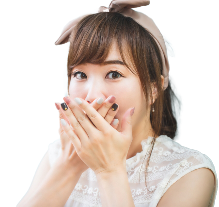 驚く女性